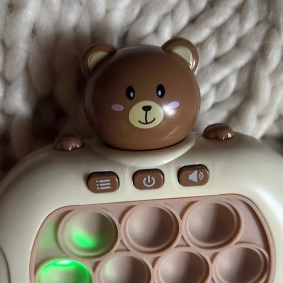 Pop- it Game Cream and Brown Learning Pop Toy with LED - Picture 4 of 6